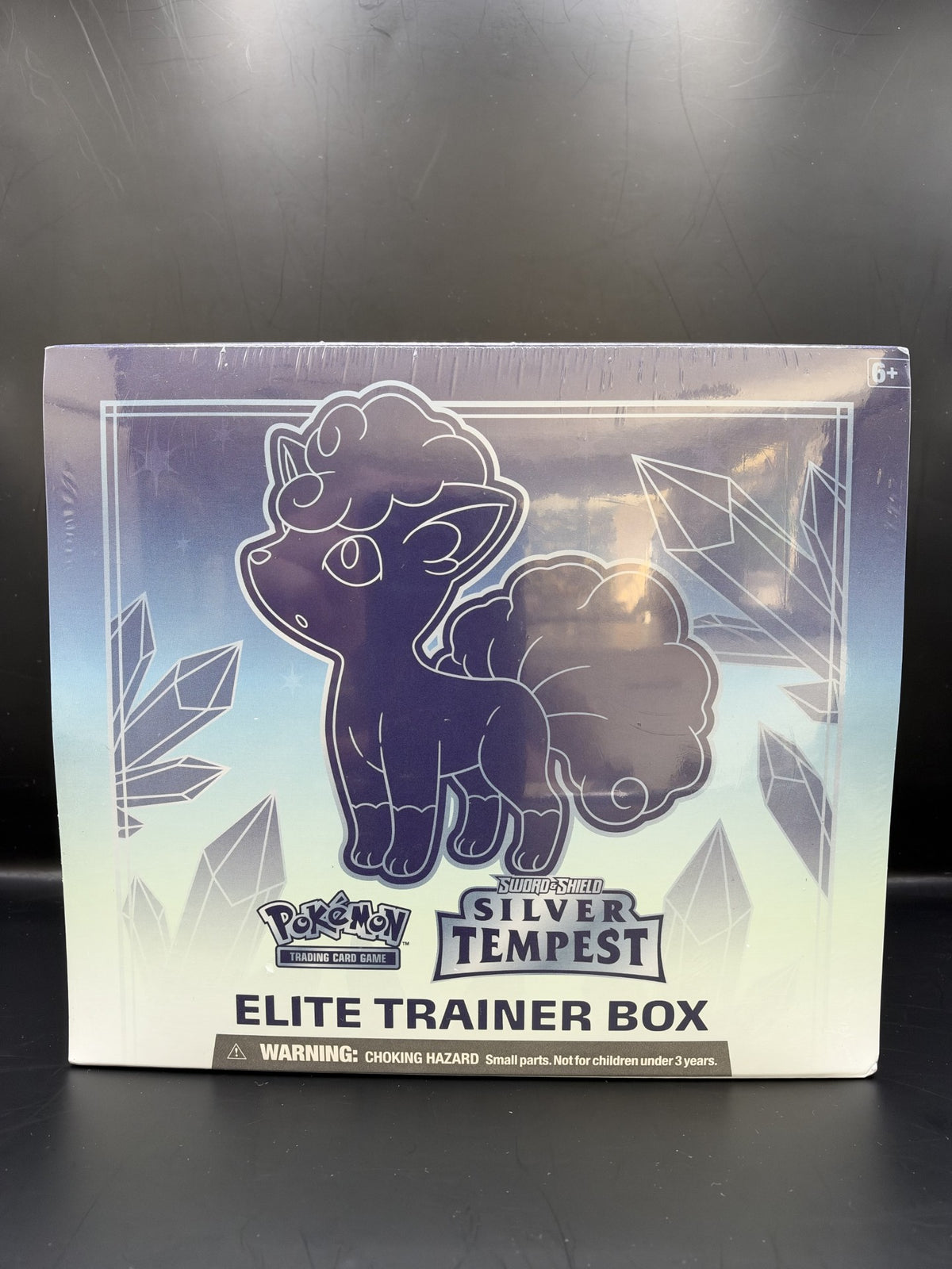 English Pokémon Sword and Shield Silver Tempest Elite Trainer Box + acrylic